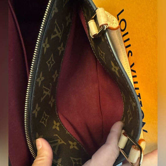 Louis Vuitton Grand Palais MM Handbag - Picture 12 of 13